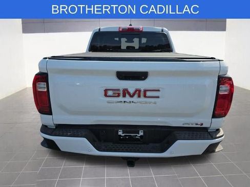 Used 2024 GMC Canyon AT4 w/ AT4 Premium Package AWD/4WD image 9
