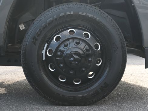 Used 2025 RAM 3500 Limited AWD/4WD image 13