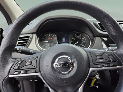 Used 2021 Nissan Rogue Sport S FWD image 17
