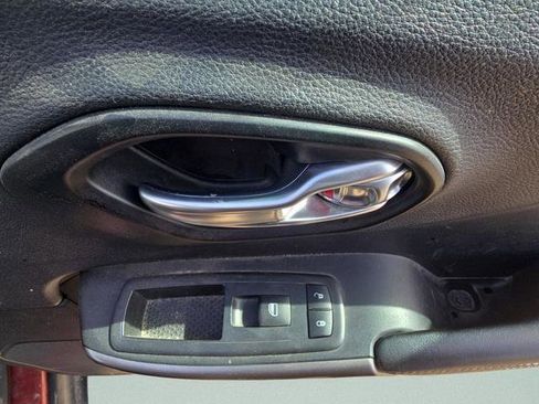 Used 2020 Jeep Cherokee Latitude image 38