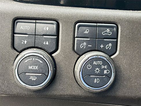 Used 2023 Chevrolet Silverado 1500 LTZ w/ LTZ Convenience Package II image 11