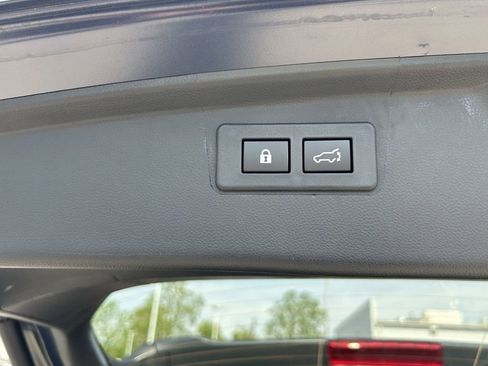 Used 2025 Subaru Outback Premium w/ Popular Package #1A AWD/4WD image 13