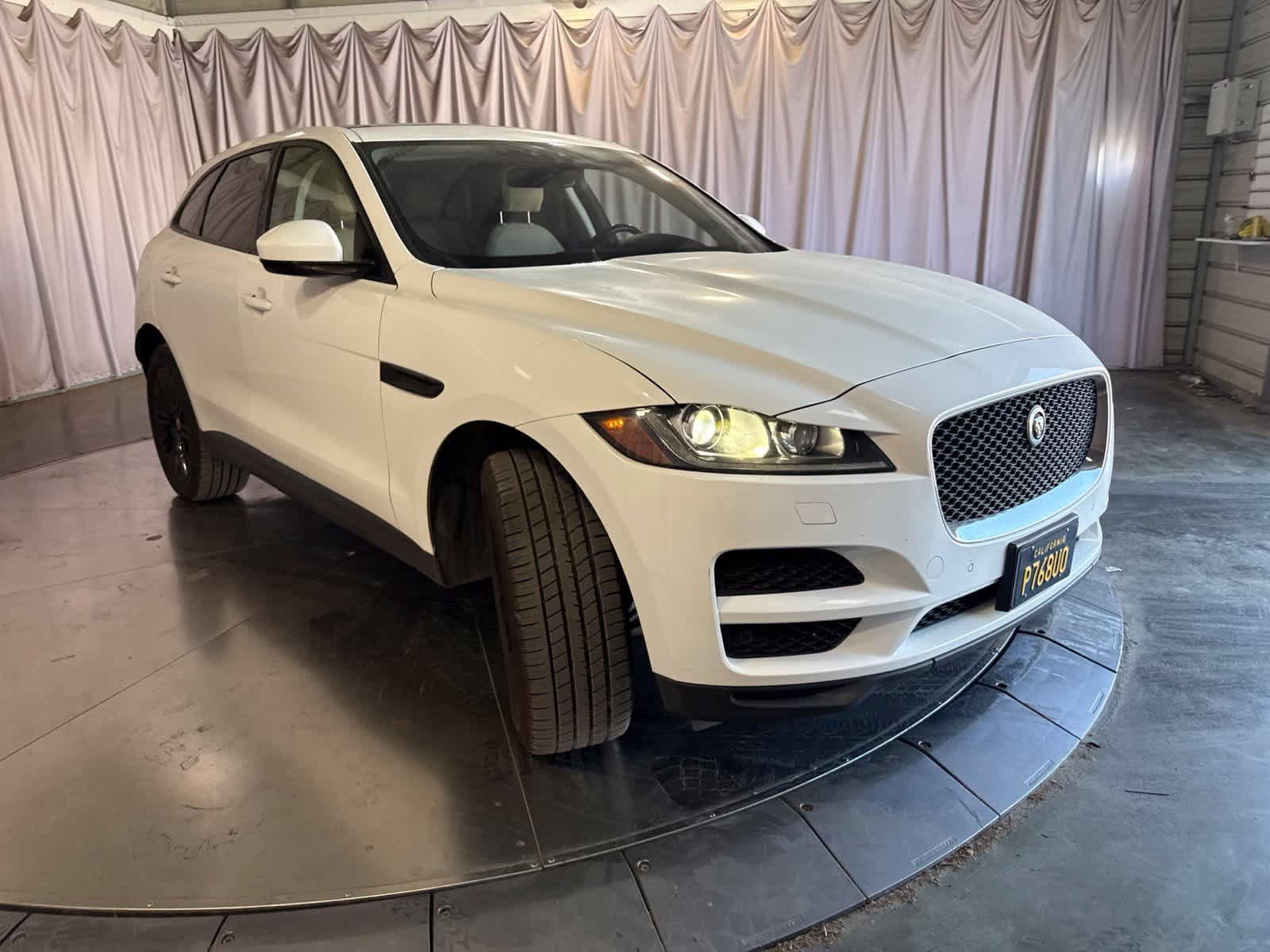 Used 2018 Jaguar F-PACE Premium AWD/4WD image 3