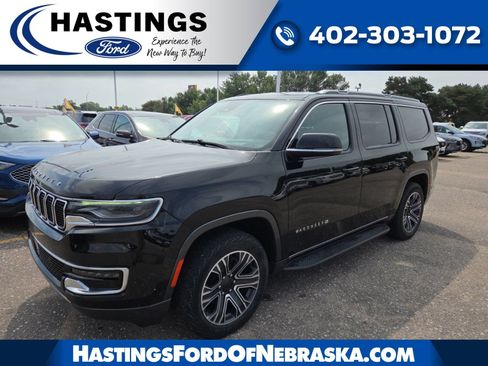 Used 2022 Jeep Wagoneer Series III w/ Flexible Seating Group AWD/4WD image 1