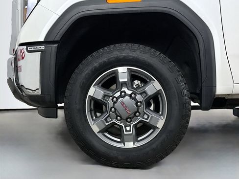 Used 2025 GMC Sierra 2500 SLT w/ SLT Premium Package image 31