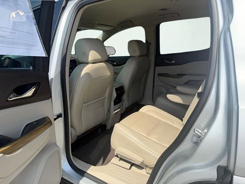 Used 2018 GMC Acadia Denali image 21