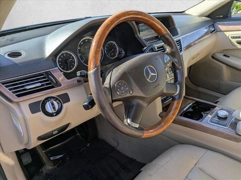 Used 2010 Mercedes-Benz E 550 Sedan image 10