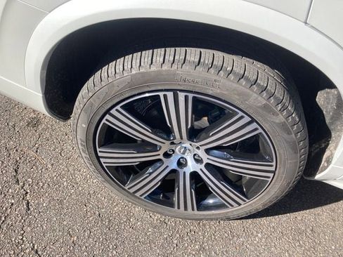 New 2025 Volvo XC90 T8 Core w/ Climate Package image 15