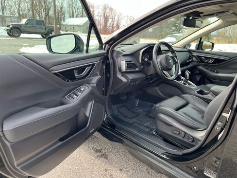 Used 2023 Subaru Outback Limited image 10