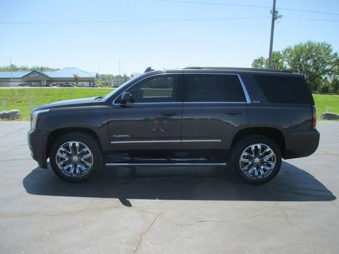 Used 2018 GMC Yukon SLE w/ Convenience Package image 11
