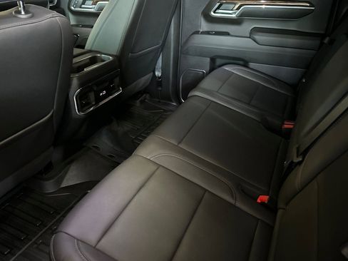 Used 2024 GMC Sierra 1500 Elevation w/ Elevation Premium Package AWD/4WD image 9