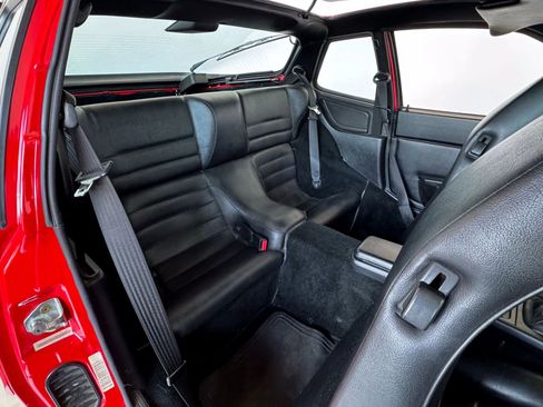 Used 1989 Porsche 944 Turbo image 87