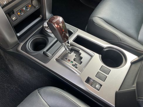 Used 2022 Toyota 4Runner Limited AWD/4WD image 24