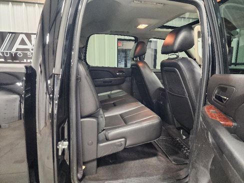 Used 2011 Chevrolet Silverado 2500 LTZ w/ LTZ Plus Package image 12