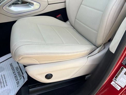 Used 2022 Mercedes-Benz GLS 450 4MATIC image 38