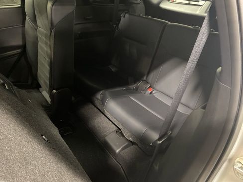 Used 2025 Mitsubishi Outlander SE image 19