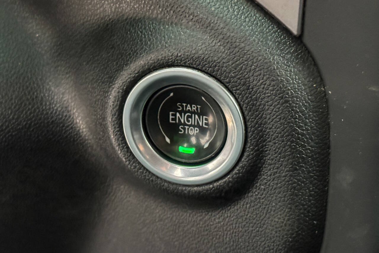 Used 2024 GMC Sierra 3500 Pro AWD/4WD image 30