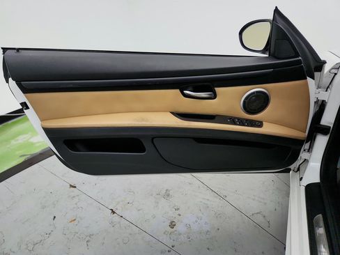 Used 2011 BMW M3 image 21