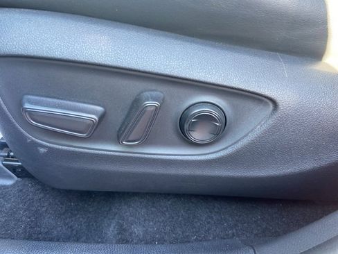 Used 2021 Toyota RAV4 Limited image 21