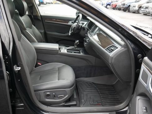 Used 2015 Hyundai Genesis 3.8 w/ Option Group 03 image 26
