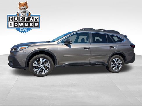 Used 2022 Subaru Outback Limited image 3