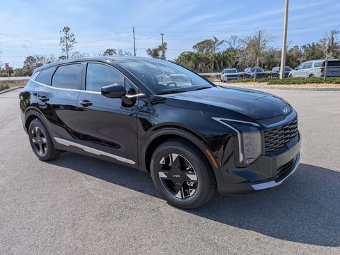 New 2026 Kia Sportage LX FWD image 2