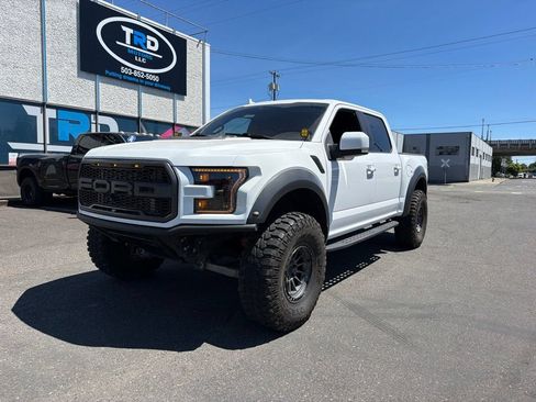 Used 2020 Ford F150 Raptor w/ Equipment Group 802A Luxury AWD/4WD image 1