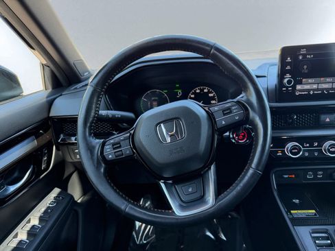 Used 2023 Honda CR-V Sport Touring image 17