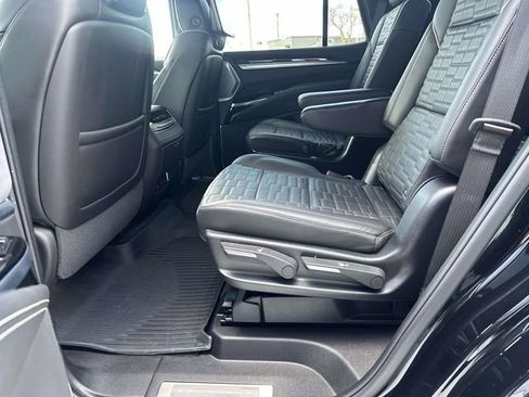 Certified 2025 Cadillac Escalade Sport Platinum w/ LPO, Floor Liner Package image 30