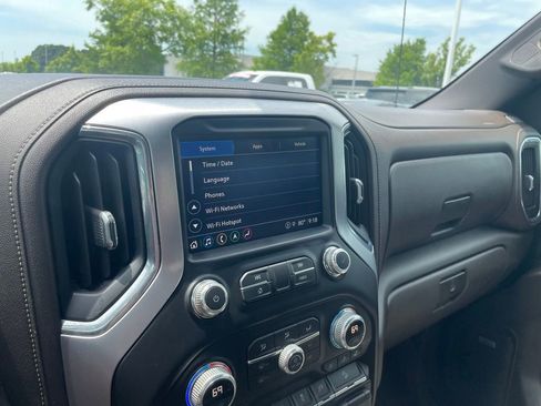 Used 2021 GMC Sierra 1500 SLT w/ SLT Premium Plus Package AWD/4WD image 15