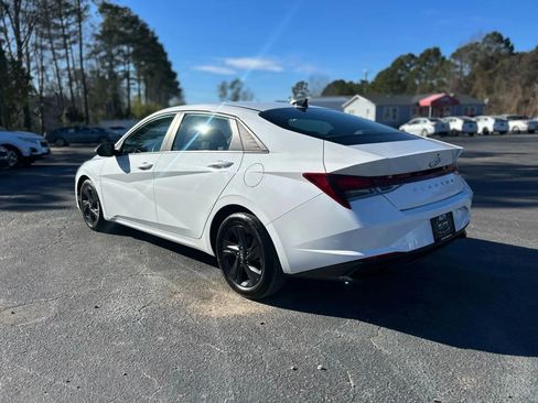 Used 2023 Hyundai Elantra SEL FWD image 10