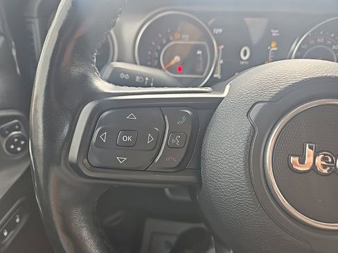 Used 2021 Jeep Gladiator Sport AWD/4WD image 18
