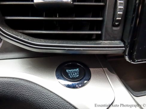 Certified 2022 Ford Explorer XLT image 16