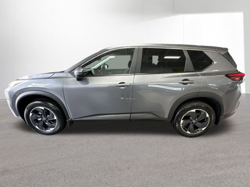Certified 2026 Nissan Rogue SV w/ Cold Weather Package AWD/4WD image 35