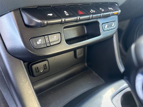 Used 2022 Chevrolet Colorado Z71 image 26