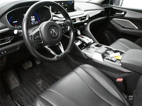 Certified 2023 Acura MDX SH-AWD image 2