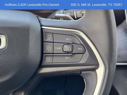 Used 2024 Jeep Grand Cherokee Limited w/ Black Appearance Package RWD image 36
