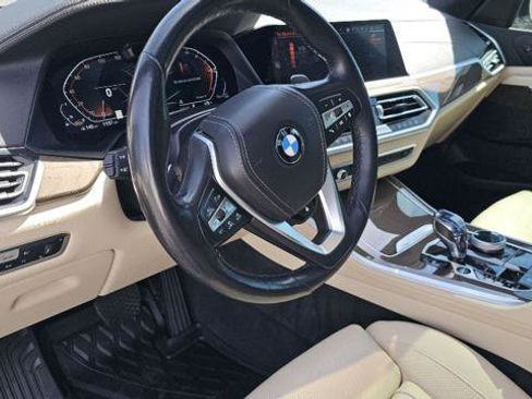 Used 2022 BMW X5 xDrive40i w/ Executive Package AWD/4WD image 13