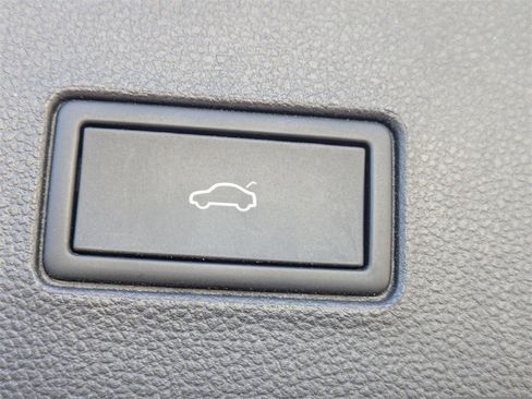 Used 2021 Volkswagen Atlas SEL image 14