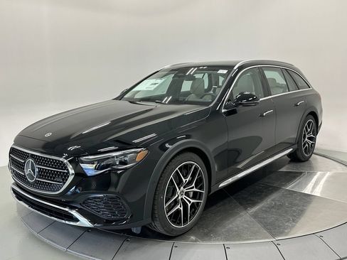 New 2026 Mercedes-Benz E 450 4MATIC All-Terrain Wagon image 4