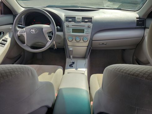 Used 2009 Toyota Camry LE FWD image 14