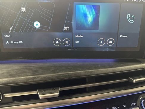 Used 2024 Hyundai Santa Fe Limited image 20