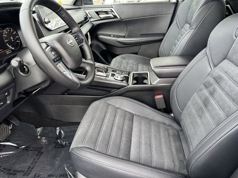 New 2026 Nissan Rogue SL AWD/4WD image 17