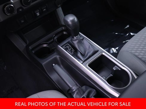 Used 2022 Toyota Tacoma SR5 AWD/4WD image 12