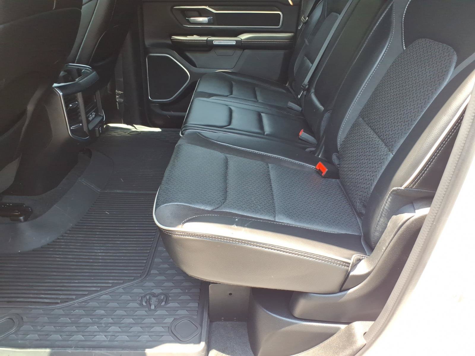 Used 2023 RAM 1500 Laramie AWD/4WD image 11