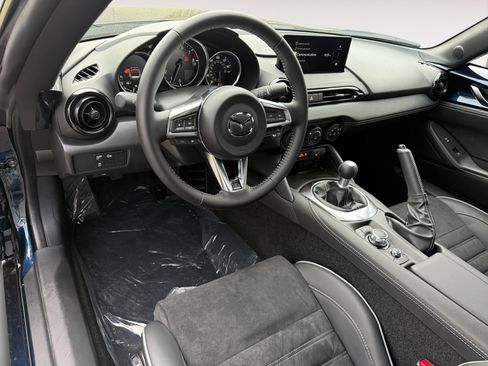 New 2025 MAZDA MX-5 Miata Club w/ Brembo/BBS Recaro Package image 15