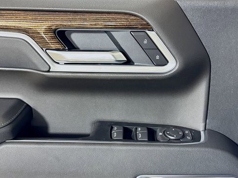 New 2026 GMC Sierra 1500 SLE image 16