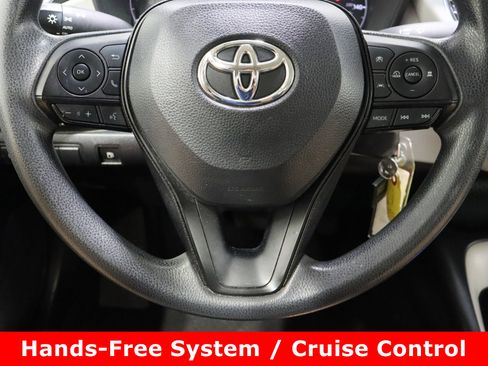 Used 2023 Toyota Corolla LE image 21