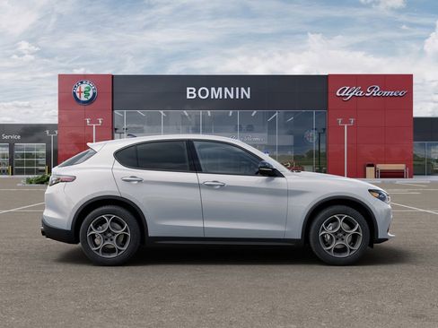 New 2026 Alfa Romeo Stelvio Sprint AWD/4WD image 21
