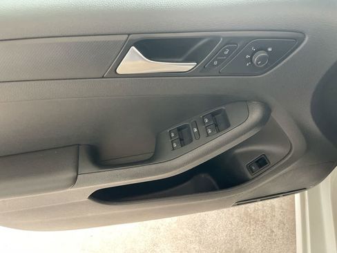 Used 2016 Volkswagen Jetta S FWD image 13